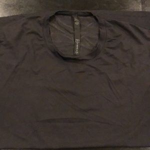 Lululemon short sleeve Performance Shirt XL EUC